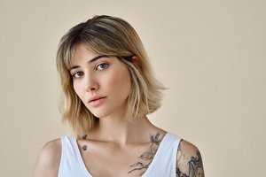 Young woman with a long bob with subtle balayage